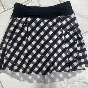 NEW Size Small Nike Dri-FIT Club Women's Printed Tennis Skirt Built In Shorts